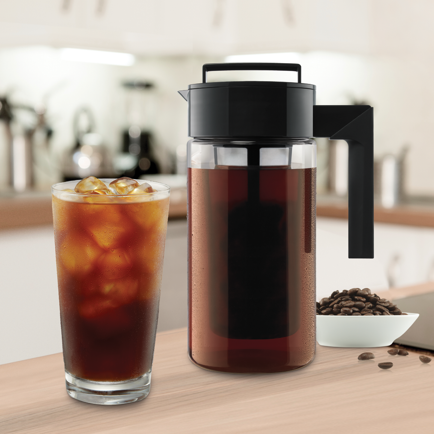 cold-brew-coffee-maker-g8 10310-ColdBrewCoffeeMaker-1qt-lifestyle2.png