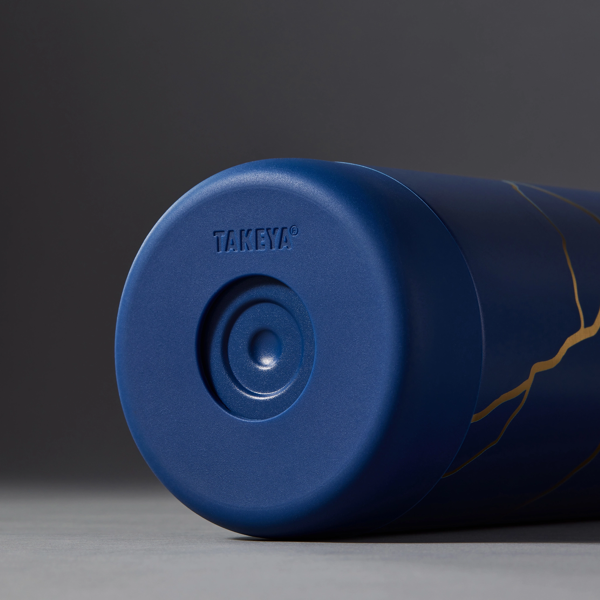 kintsugi-water-bottle-with-spout-lid-k6 51390-TK_HO25_Kintsugi_Takeya9249.png